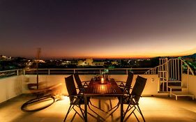 Ephantasy Living - Luxury Home With Roof Garden
